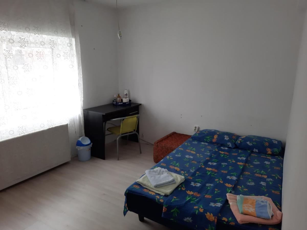 Casa Cu Curte Hotel บราชอฟ ภายนอก รูปภาพ
